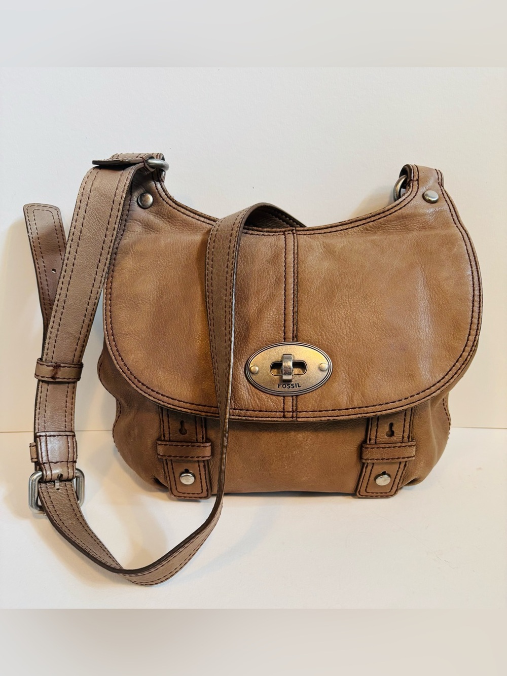 Fossil Leather Gray Brown Taupe Maddox Leather Crossbody Bag